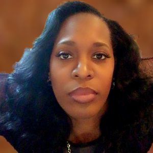 Meet your Posher, Alicia